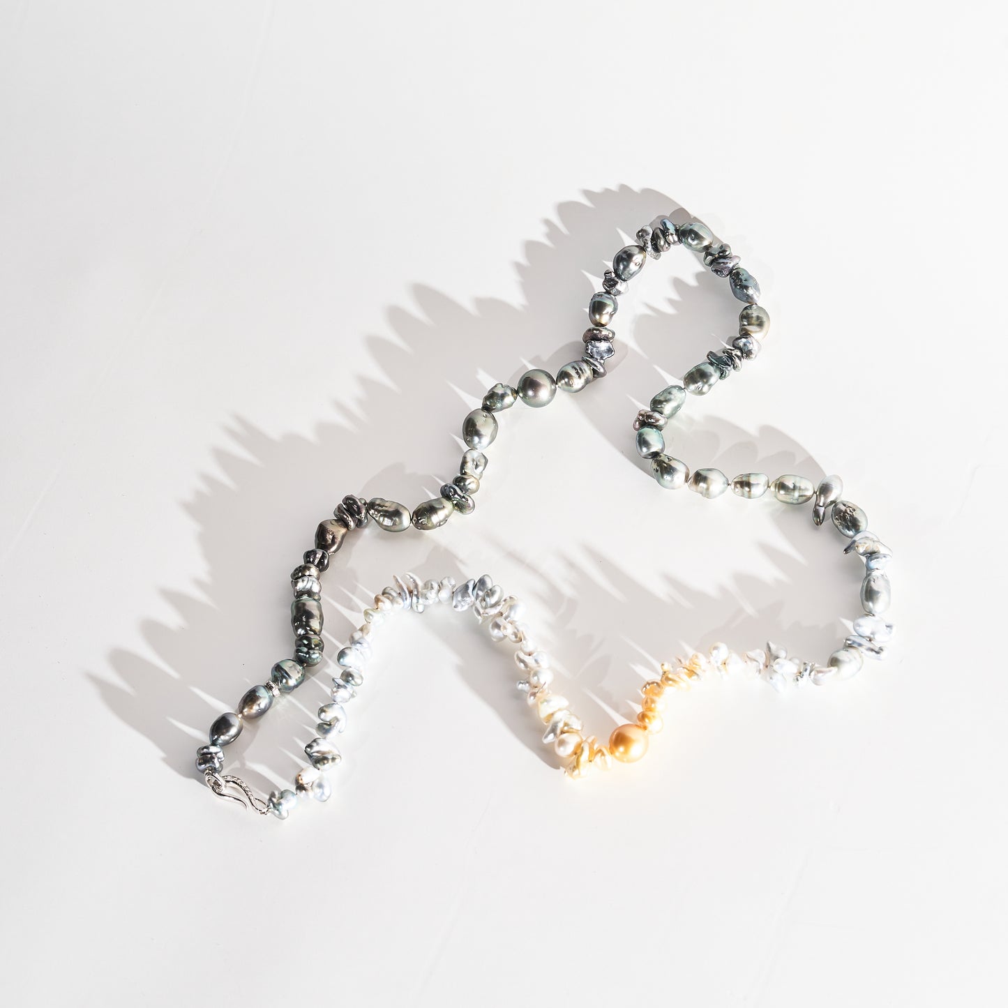 Pearl Necklace "The Sun in Darkness"