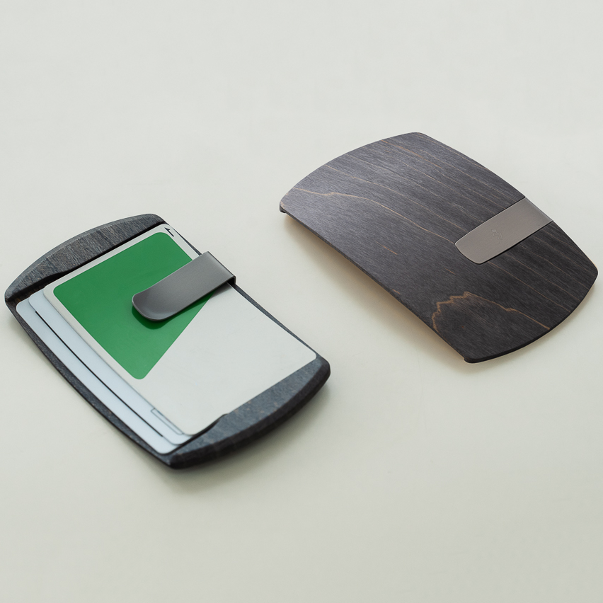 Minimalist wallet with money clip