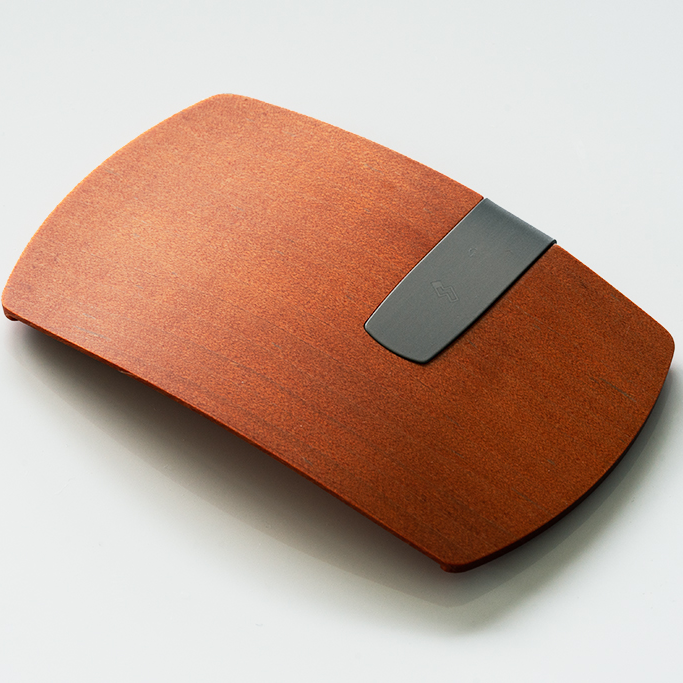 Minimalist wallet with money clip