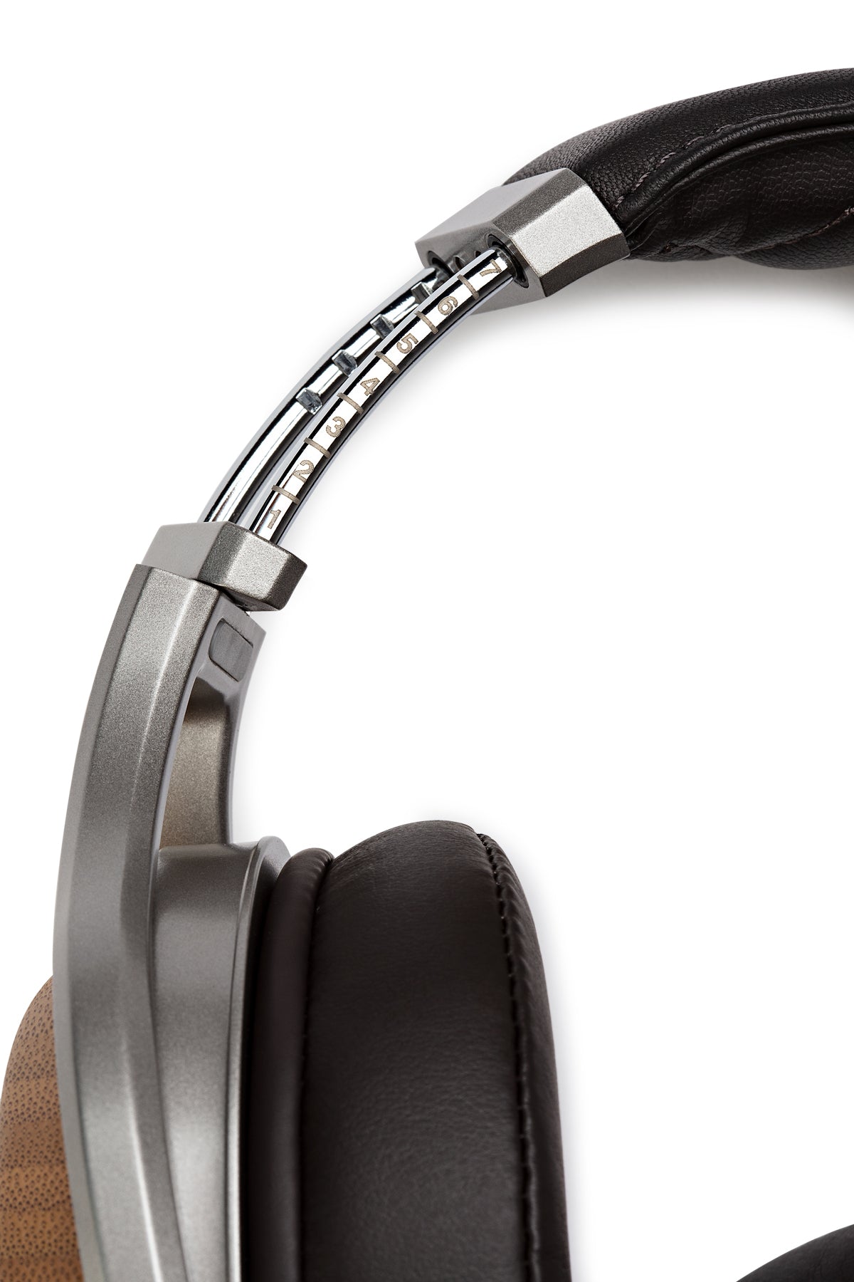 Headphone AH-D9200 - By Emotion International