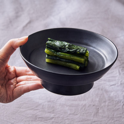 Kuroterasu Footed Plate<br>Whatever you place on it looks striking