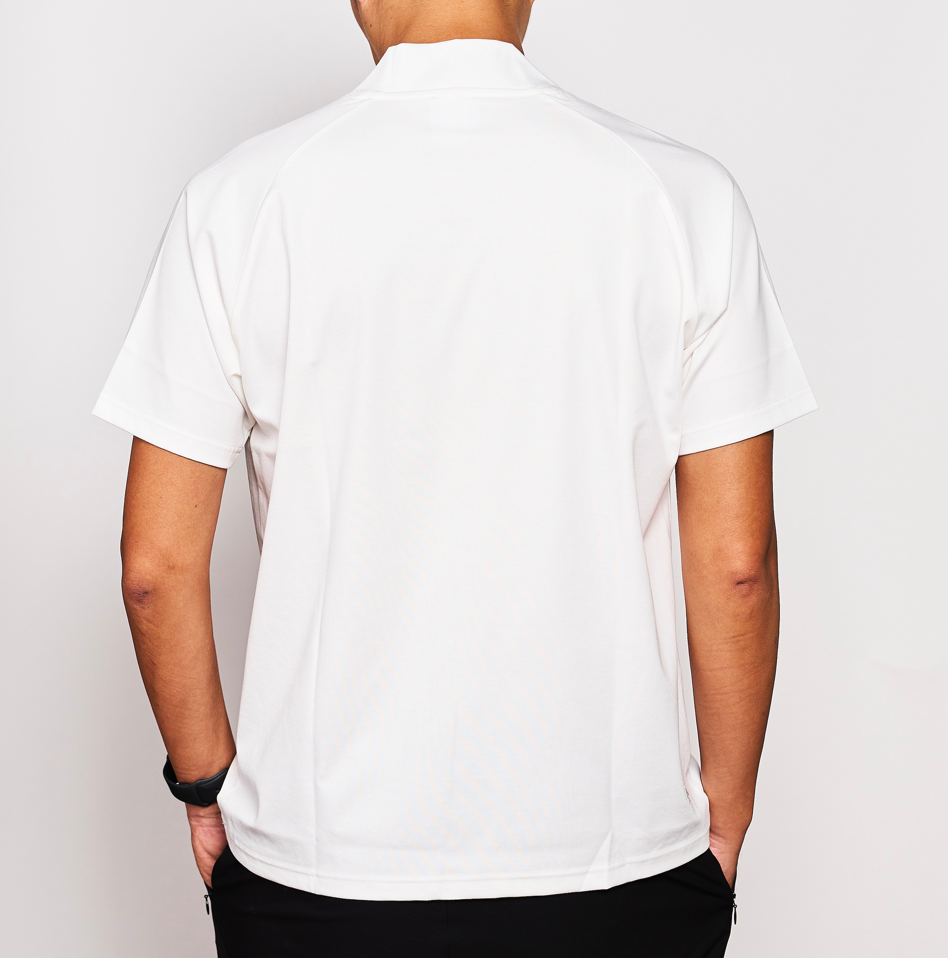 Size L / Model height: 180 cm (5'11")