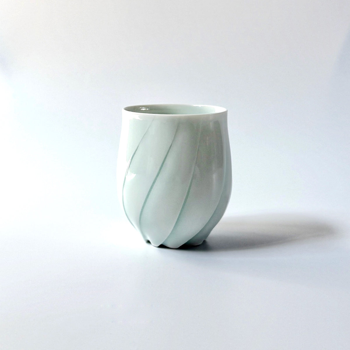 Hiroshi Taruta Seto Slim Porcelain Tea Cup<br>Style 2: φ 6.5 × H 8 cm