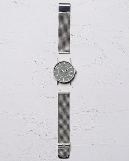 Dial Color: Gray / Case Size: 37 mm