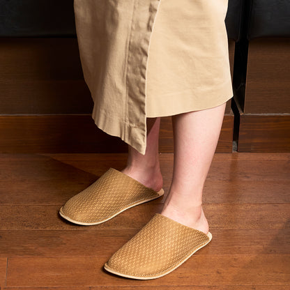 Room shoes "REELA" in Embossed Leather Beige