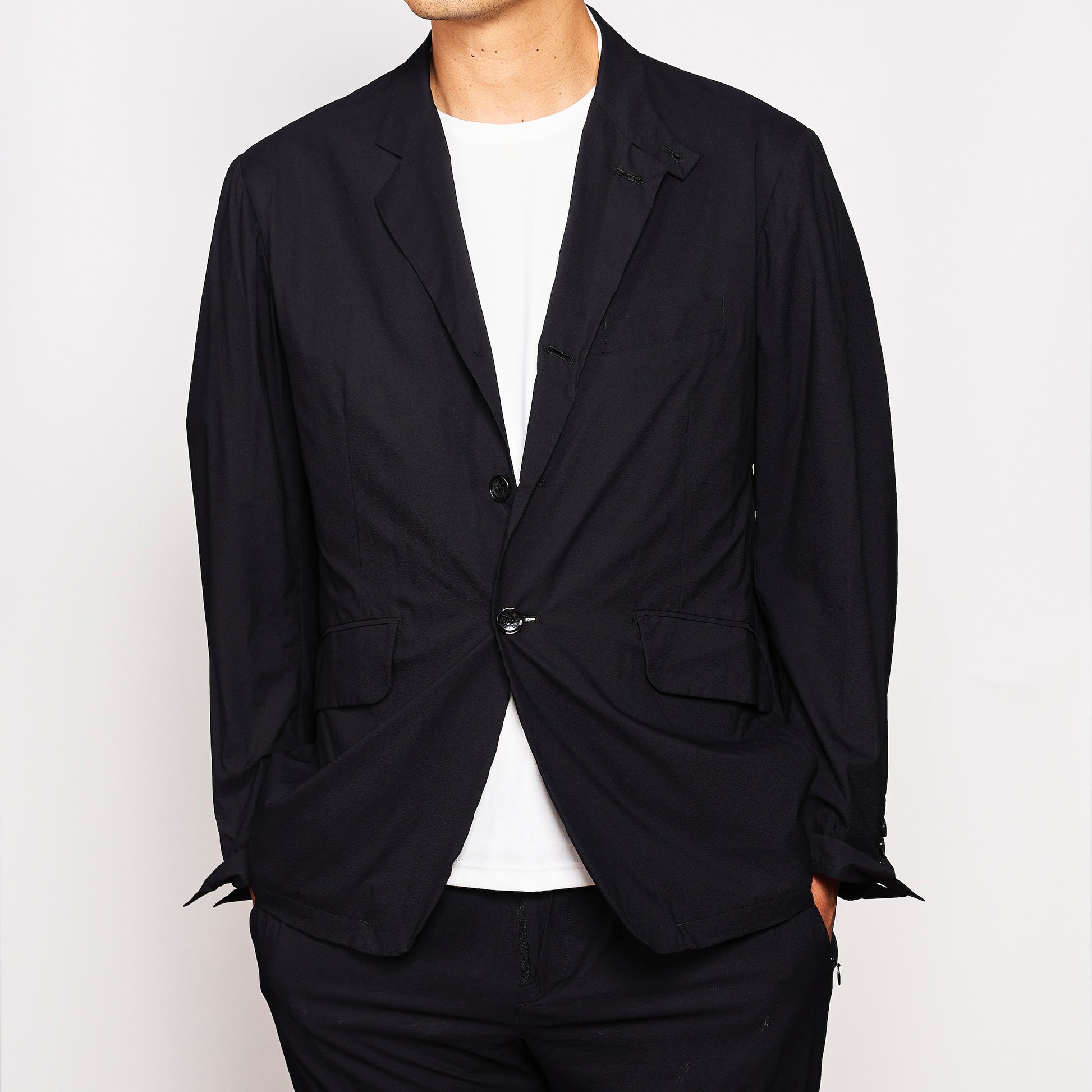 Size L / Model height: 180 cm (5'11")