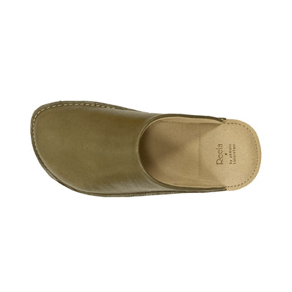 Room shoes "REELA" in Gloss Leather Olive