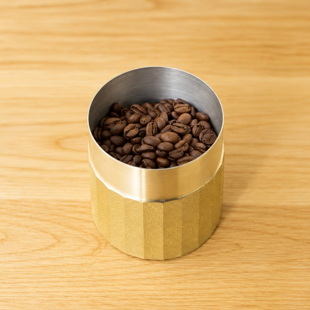Susumuya Chaten Susumu Tea Caddy & Scoop Set<br>Not just for tea leaves — also ideal for storing coffee beans and more