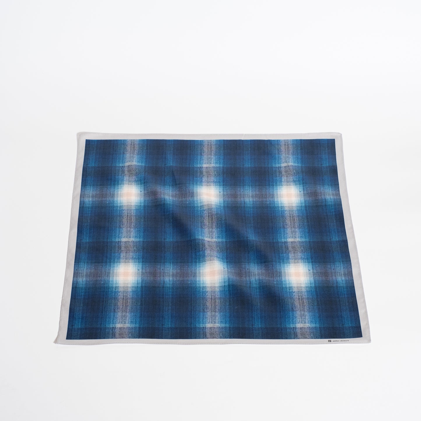Ai Nōtan Kōshi (Indigo Gradient Check)