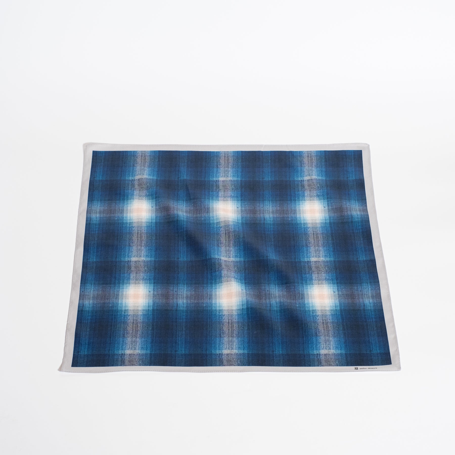 Ai Nōtan Kōshi (Indigo Gradient Check)