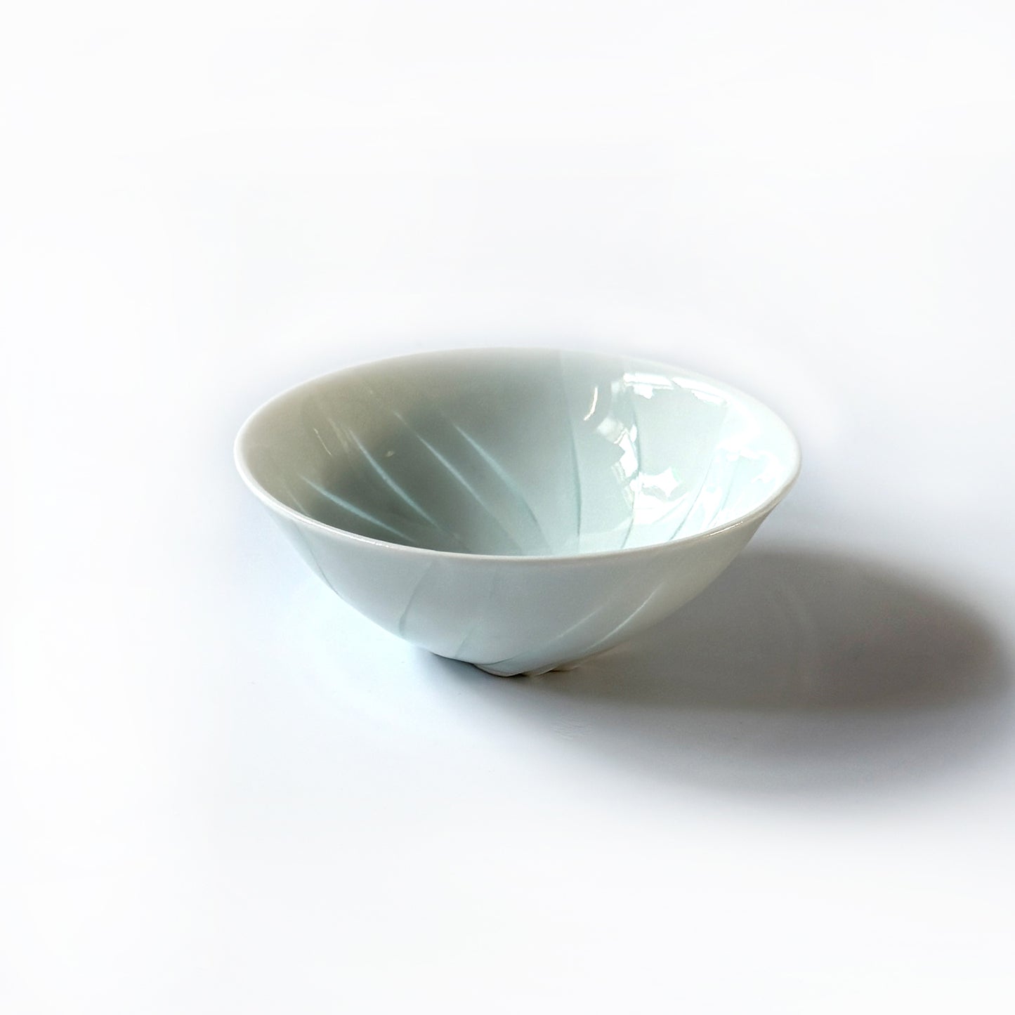1: width 8 x height 3.2 cm