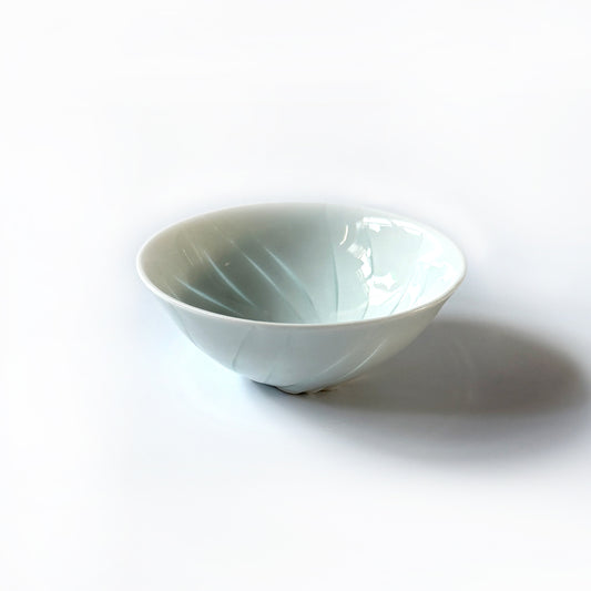 1: width 8 x height 3.2 cm