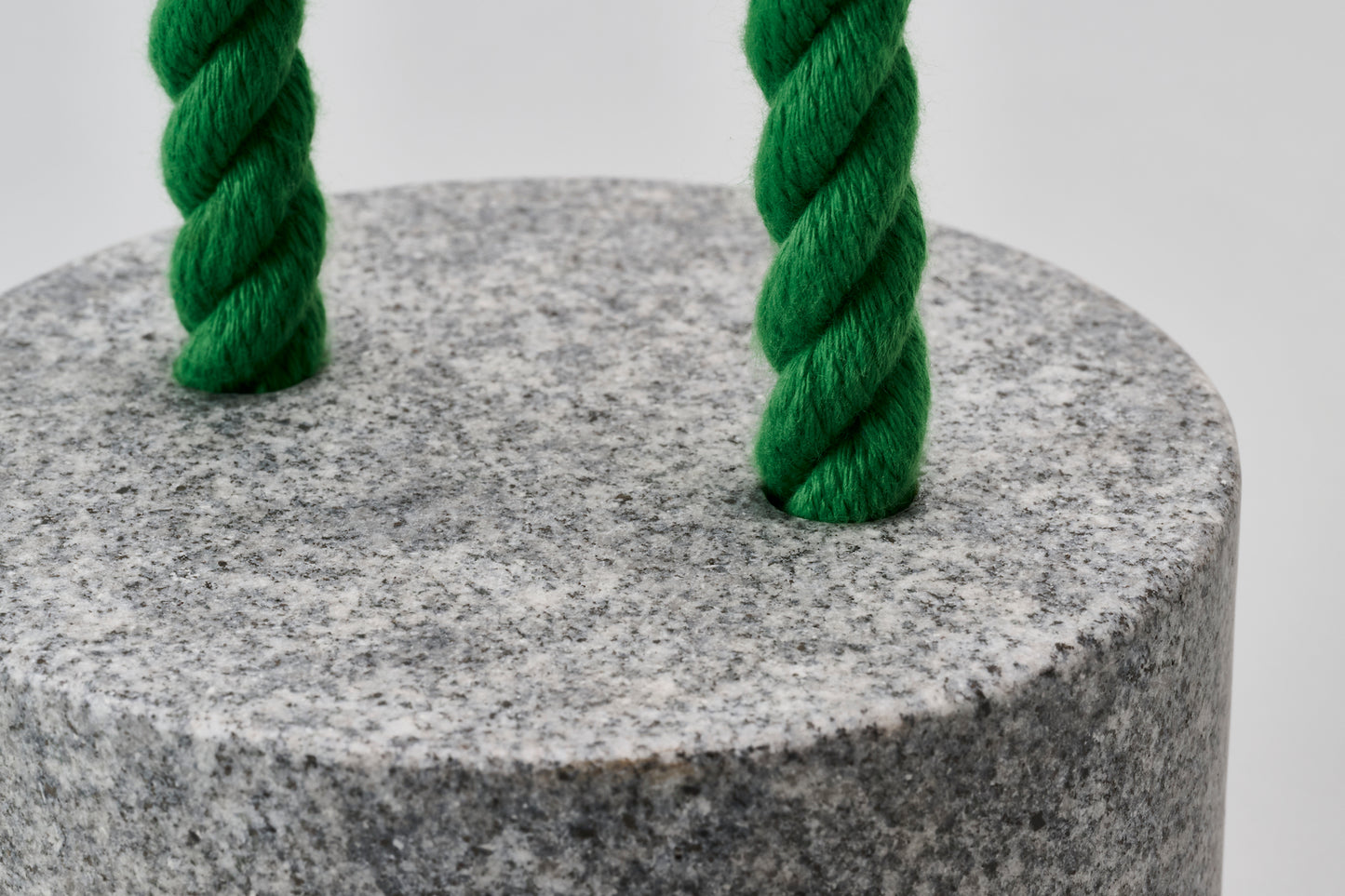 Green size: height of rope 130 mm (5.1”) <br> φ140* height 80 mm (5.5”*3.1”) <br>Weight: 3.2 kg (7.05 lbs)