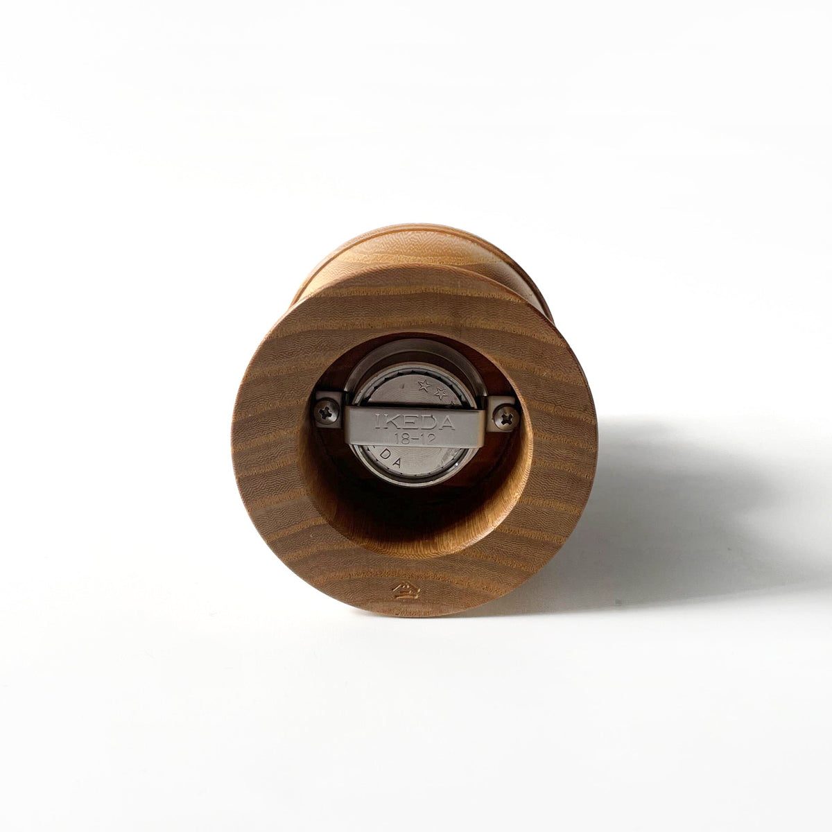 Hand-Turned Salt Mill<br>Uranaishi: H 4.3 in (110 mm) / Castor Aralia