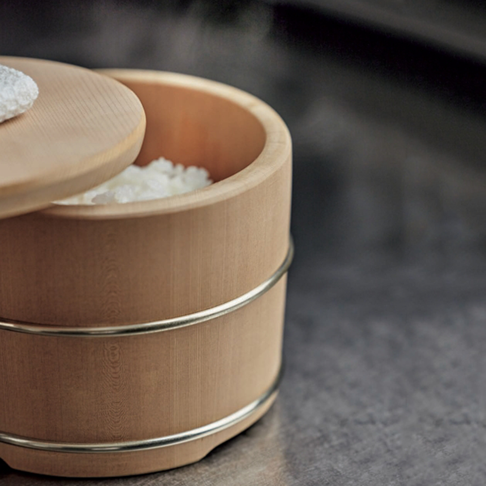 19.5 × 19.5 × height 13 cm<br>Japanese Sawara cypress / nickel silver