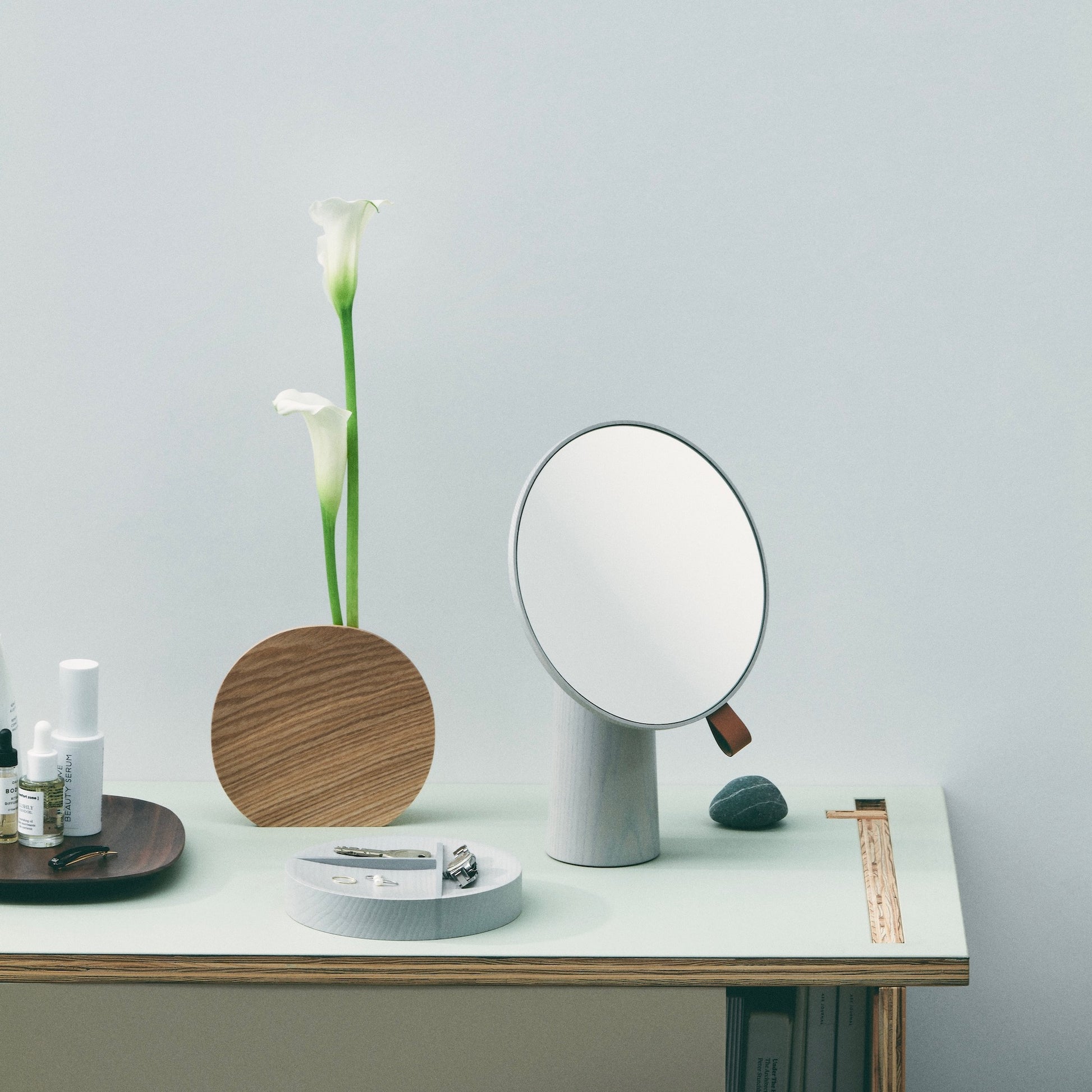 Sasaki Pivot Mirror / Light Gray