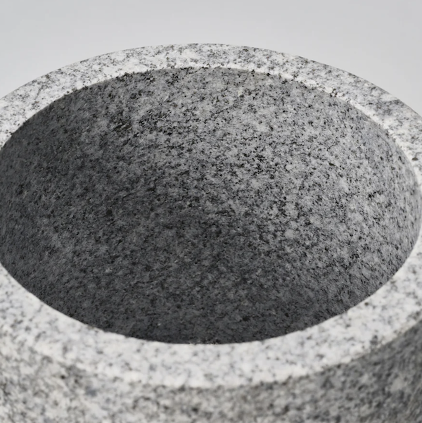 Aji Stone Stand / 110M Komame<br>φ110*170 mm / 2.4 kg