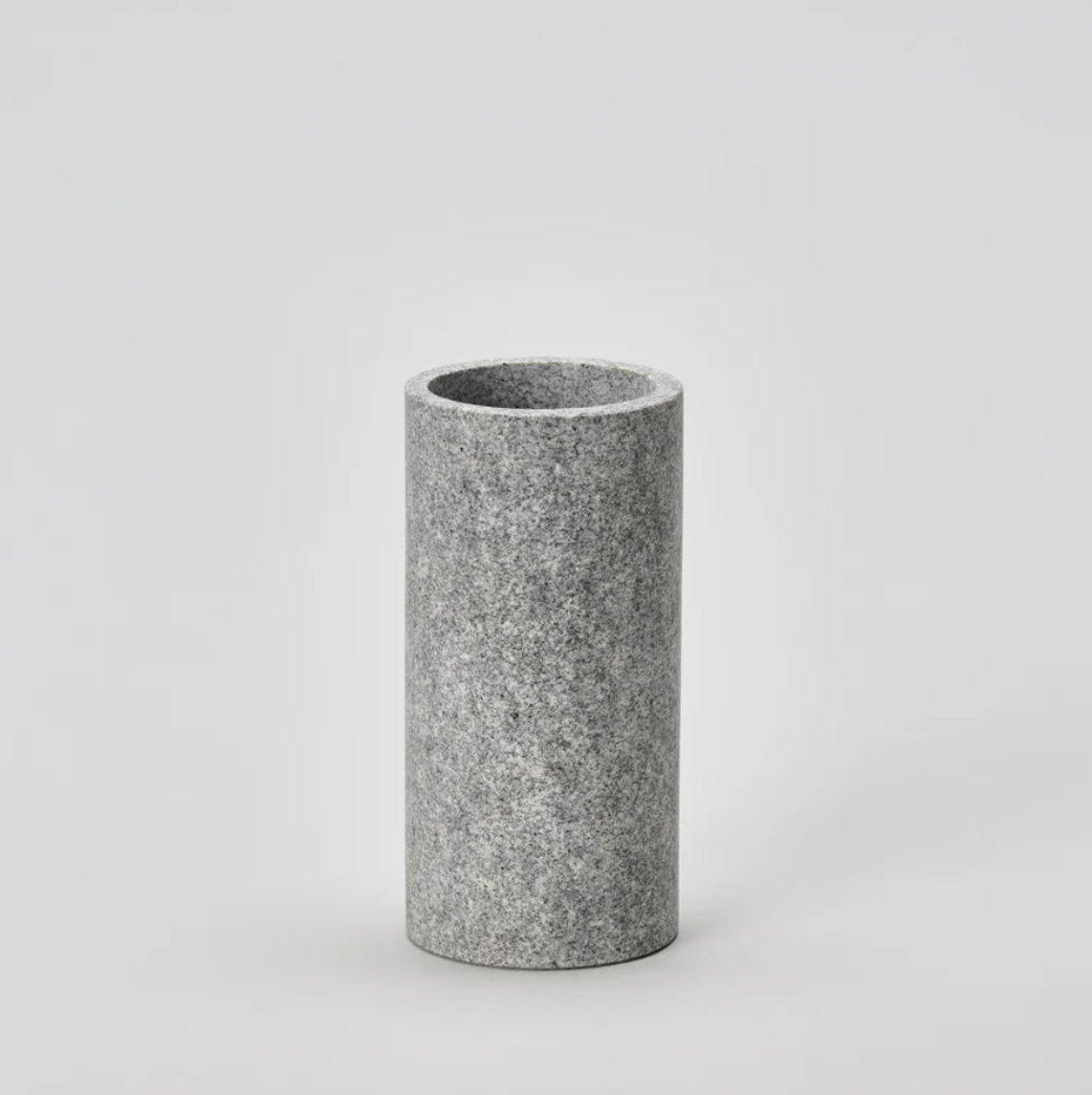 Aji Stone Stand / 110L Komame<br>φ110*225 mm / 3.1 kg