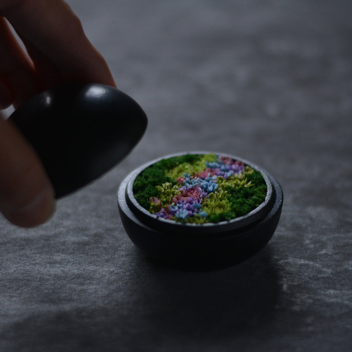Preserved Flower Art Piece "Hanakogo"