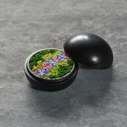 Preserved Flower Art Piece "Hanakogo"
