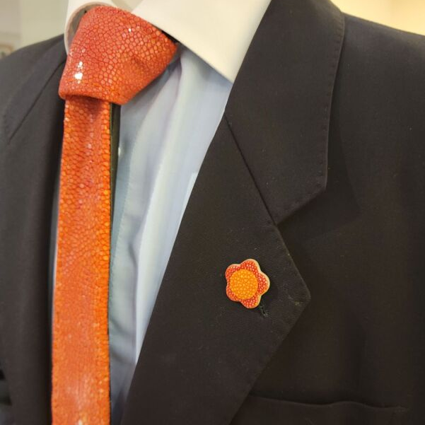 Go-One Stingray Boutonnière<br>On-Body Image