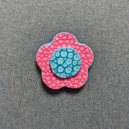 Go-One Stingray Boutonnière<br>Pink × Turquoise Blue