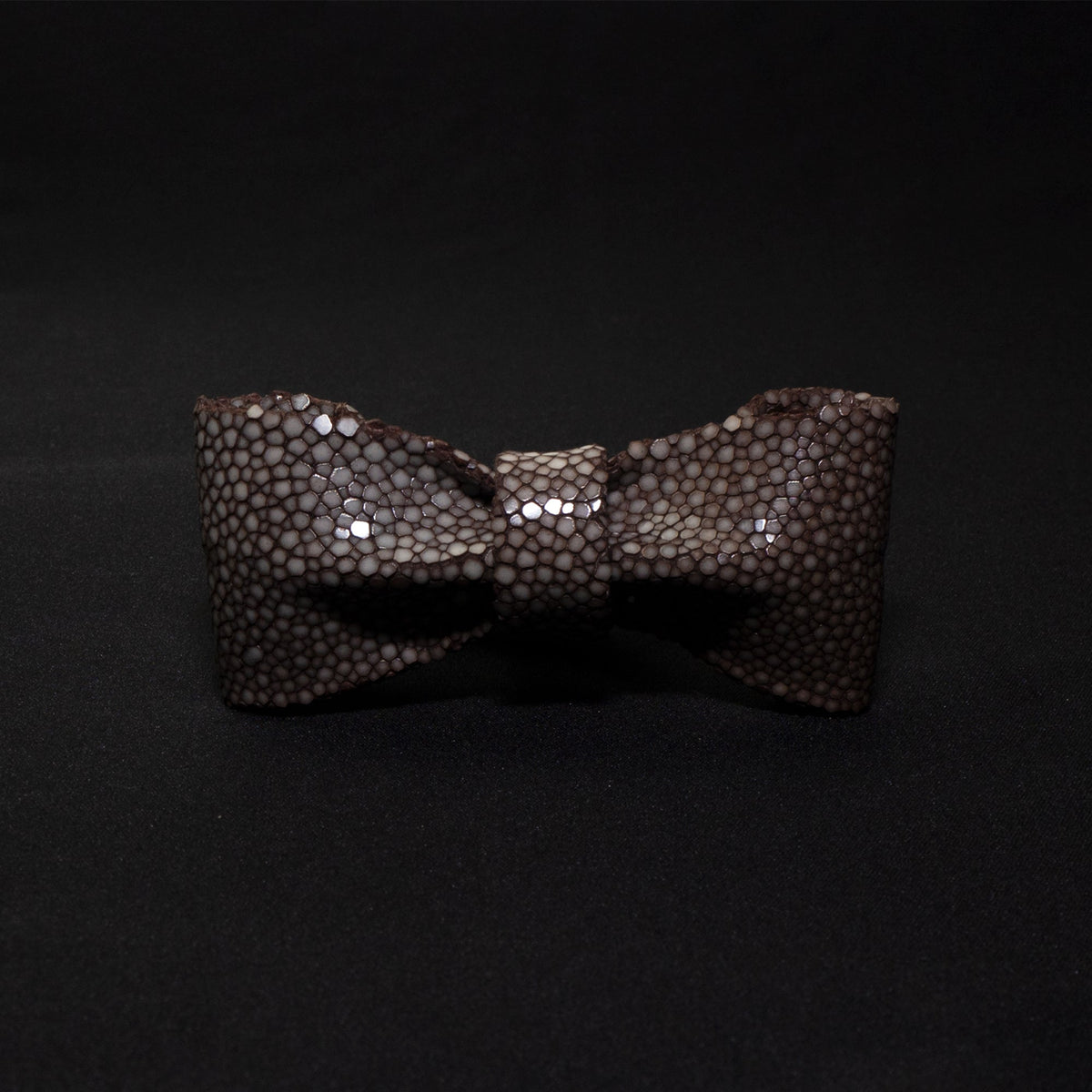 Stingray Bow Tie<br>Brown