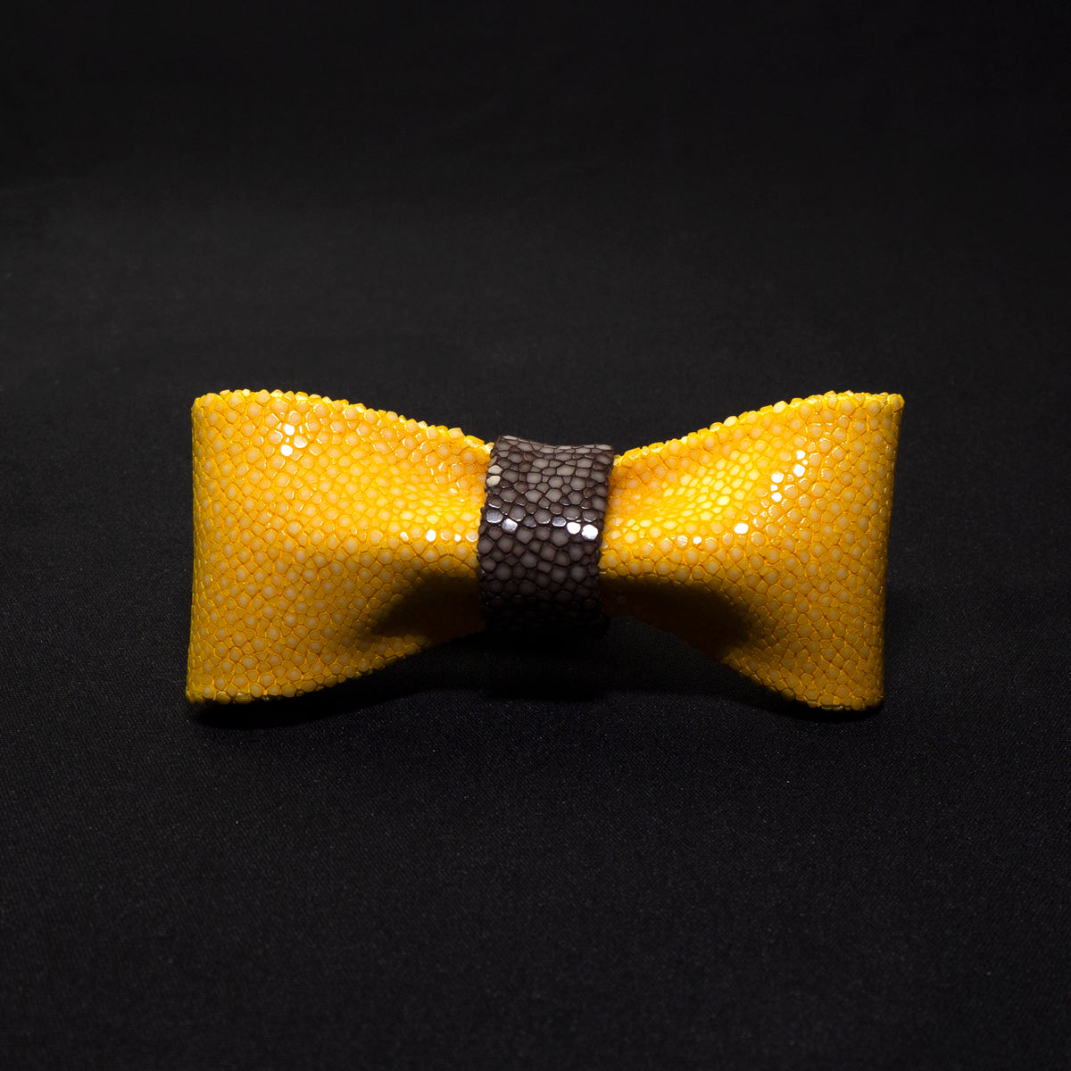 Stingray Bow Tie<br>Yellow × Brown