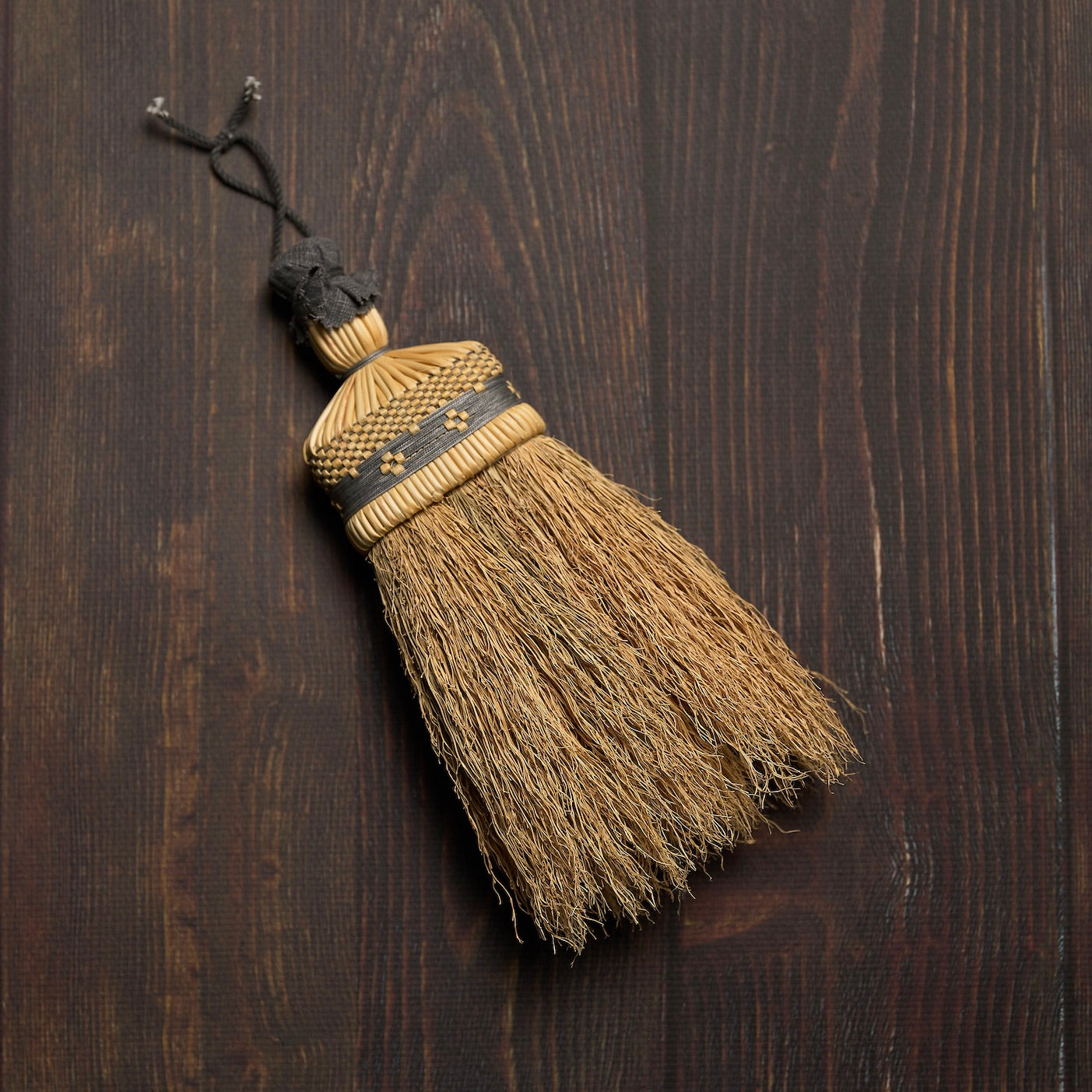 Nambu Clothing Broom