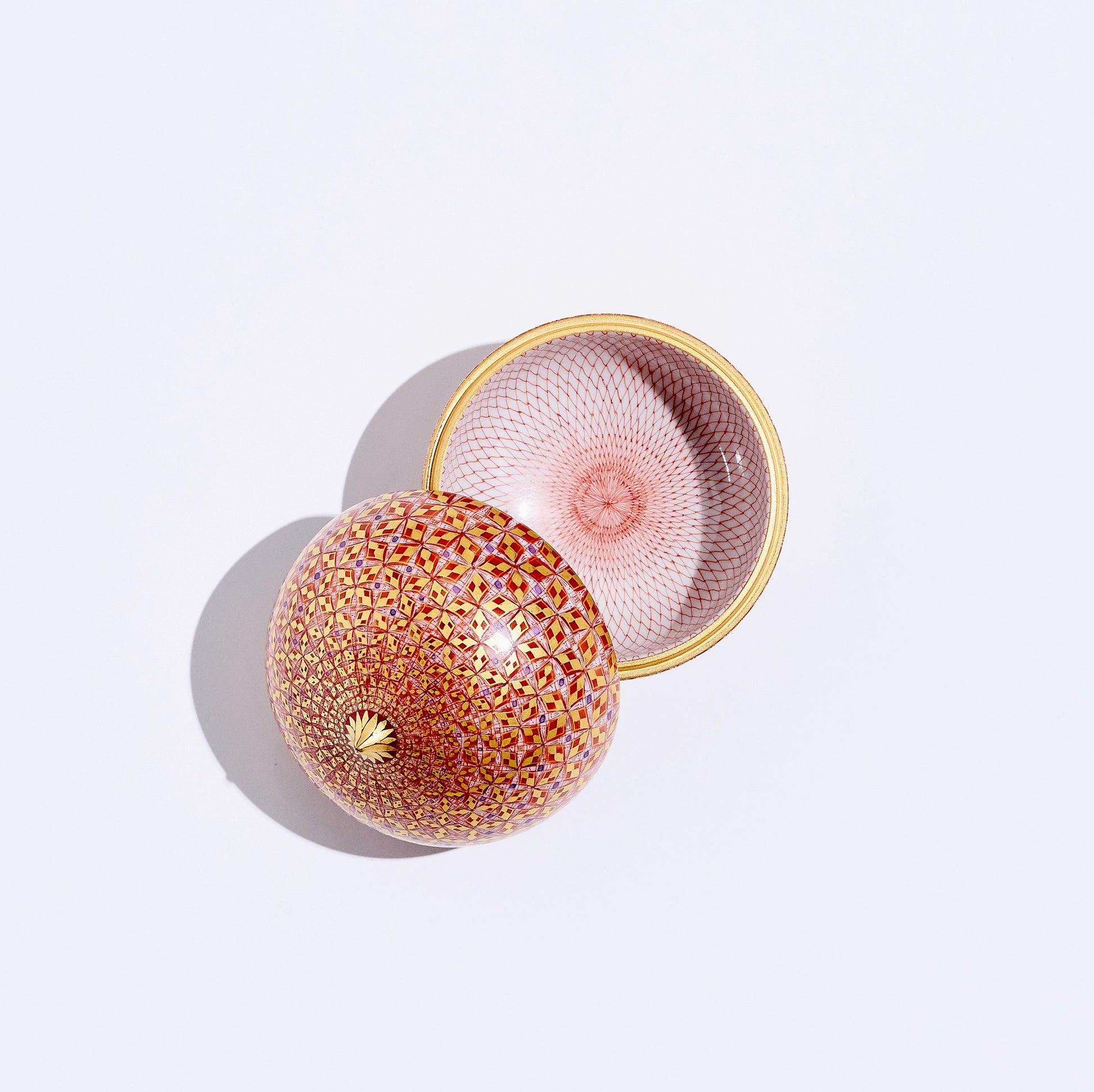 Kazuhiko Komekyu<br>Kutani Ware Porcelain Case