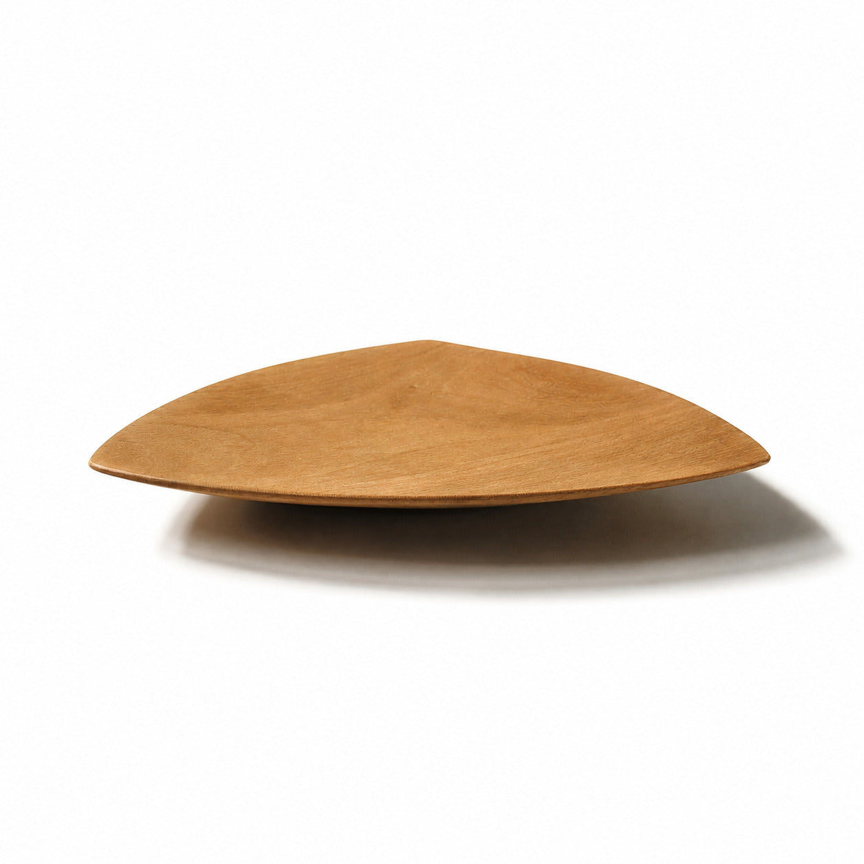 Cherry<br>W 5.7 × D 5.7 × H 0.7 in (145 × 145 × 17 mm)