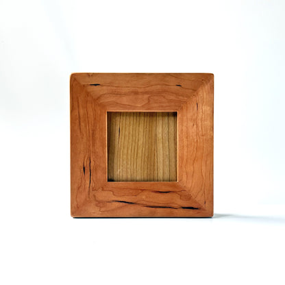 Cherry / square<br>W 6.3 × D 6.3 × H 1.2 in (160 × 160 × 30 mm)