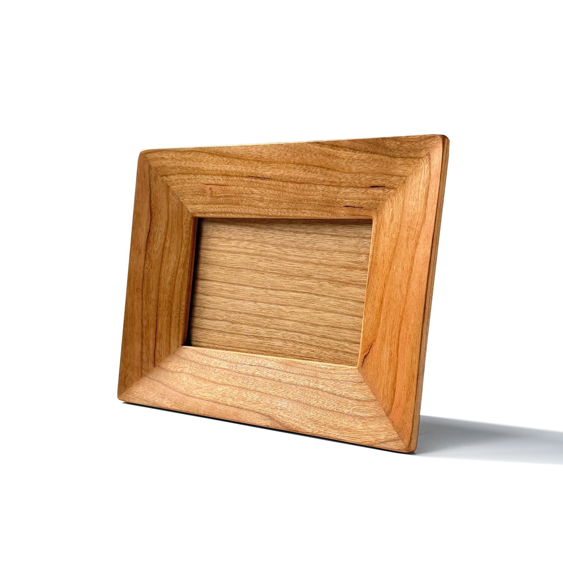 Cherry / rectangle<br>W 7.9 × D 6.3 × H 1.2 in (200 × 160 × 30 mm)