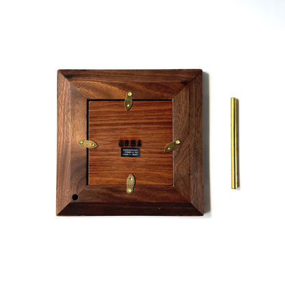 Walnut / square<br>W 6.3 × D 6.3 × H 1.2 in (160 × 160 × 30 mm)