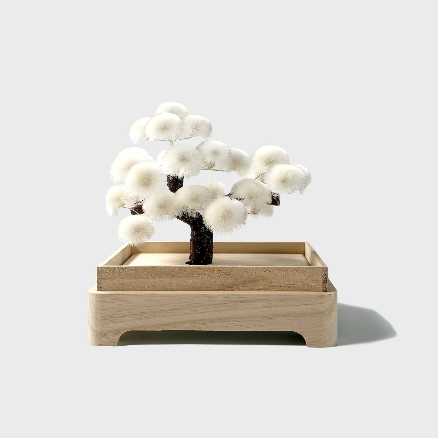 Okahan Hako no Matsu — The Boxed Pine<br>Small / Yukimatsu (White)