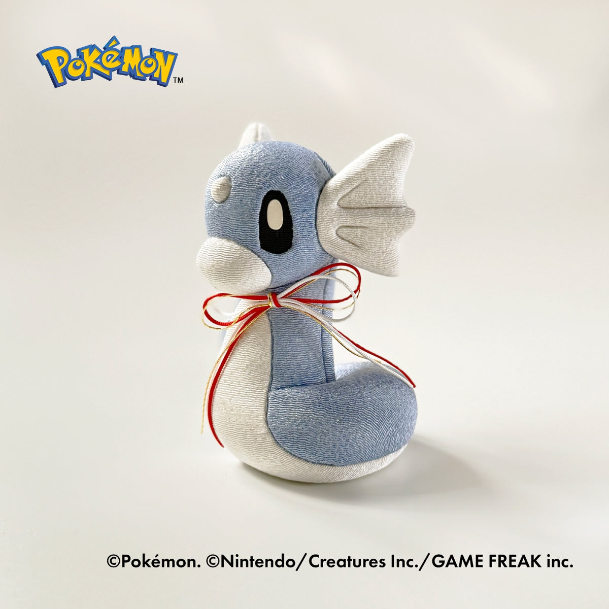 Size (doll) : height (not including ears) 9.5 × width 6.5 × depth 6 cm / 3.7”× 2.6”× 2.4
<br>Width and depth are measured at the center of the bottom.