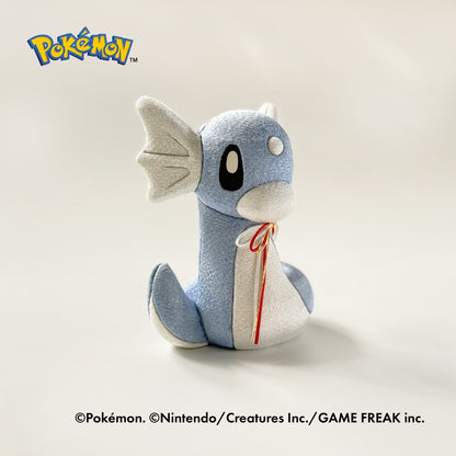 Size (doll) : height (not including ears) 9.5 × width 6.5 × depth 6 cm / 3.7”× 2.6”× 2.4
<br>Width and depth are measured at the center of the bottom.