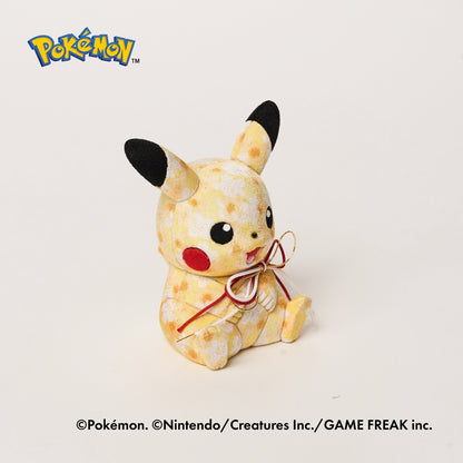 Size (doll) : height (not including ears) 9.5 × width 6.5 × depth 6 cm / 3.7” × 2.6” × 2.4<br>
Width and depth are measured at the center of the bottom.