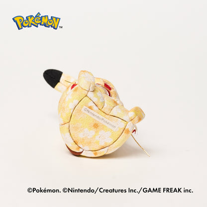 Size (doll) : height (not including ears) 9.5 × width 6.5 × depth 6 cm / 3.7” × 2.6” × 2.4<br>
Width and depth are measured at the center of the bottom.