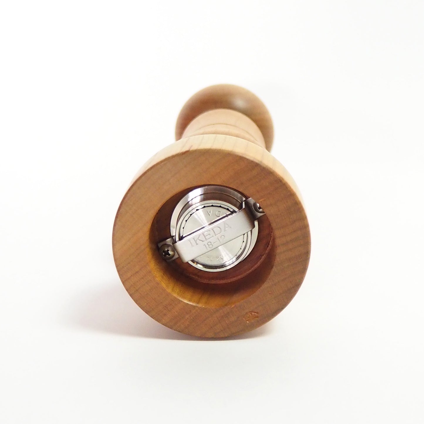 Hechima: Diameter 2.4 in (62 mm) · H 7.3 in (185 mm) / Cherry