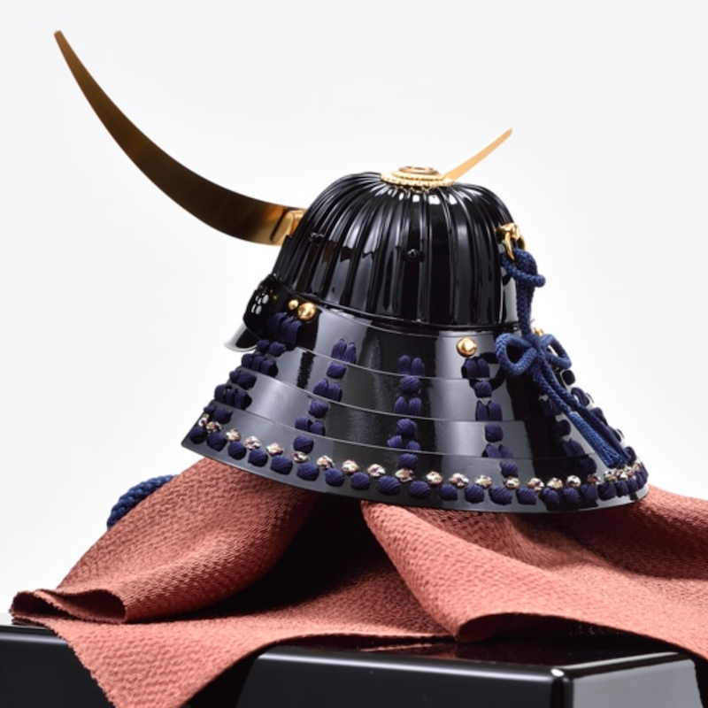 W 33 × D 27 × H 23 cm (13.0 × 10.6 × 9.1 in) — all dimensions approximate