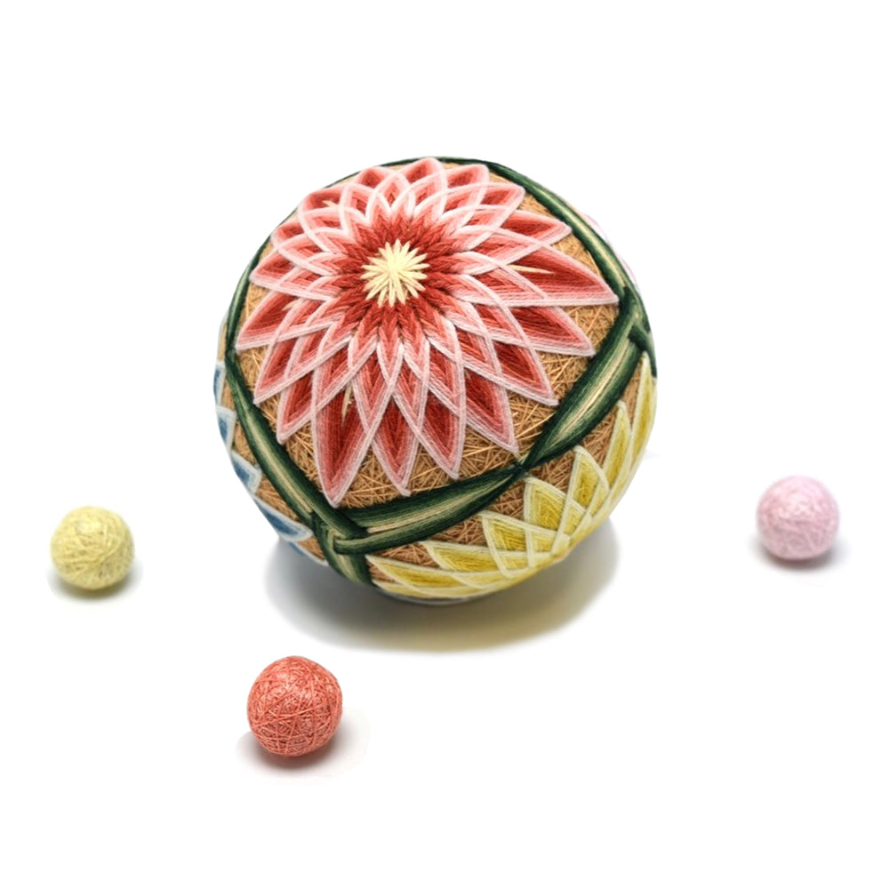 Triangular Peony Chrysanthemum — Four Colors<br>Diameter: approx. 3.0 in (76 mm) <br>Circumference: approx. 9.4 in (240 mm)