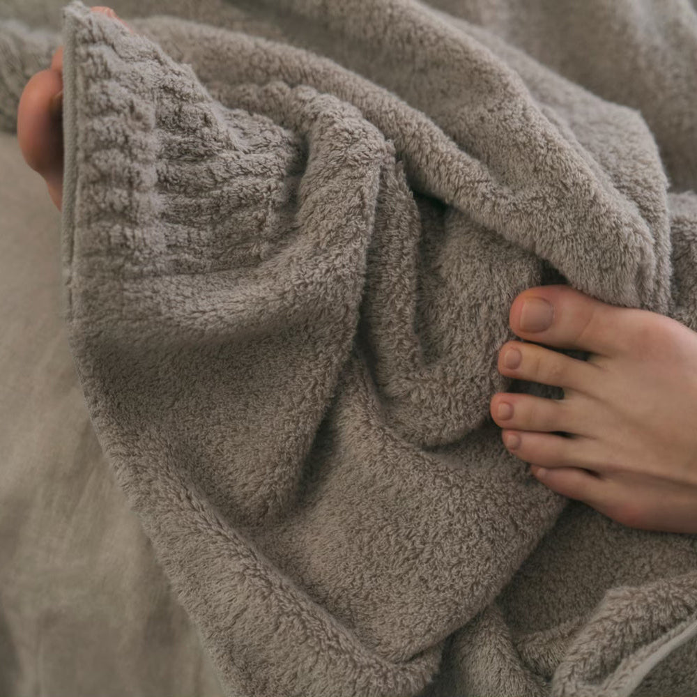 Watanabe Pile San Joaquin Cotton Blanket<br>A longer pile for a soft, comfortable touch