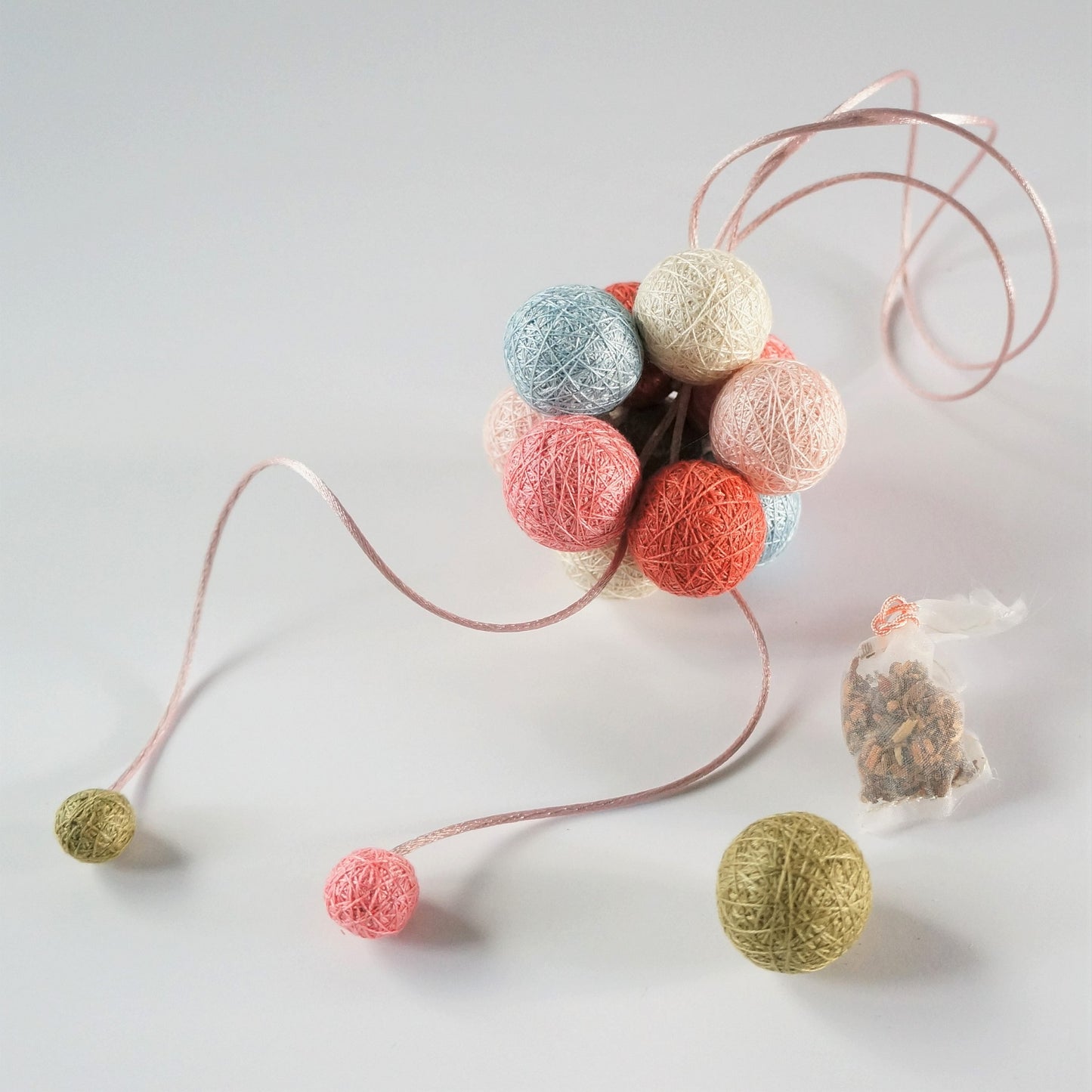 Scented Hooking Small "Temari" - By Emotion International