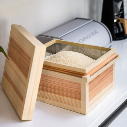 Japanese cedar box storing rice, naturally moisture-resistant